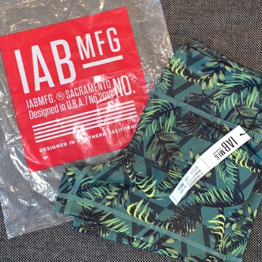 Women’s XS IAB MFG no ride shorts